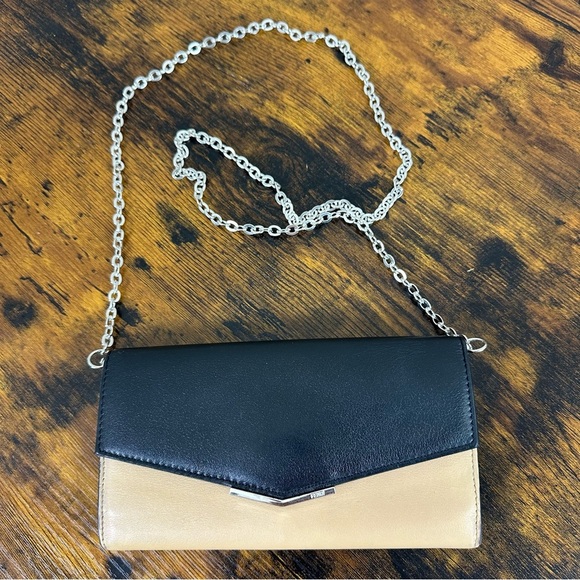 FENDI 2 Jours Bicolor Leather Long Wallet Beige Black - Picture 1 of 15